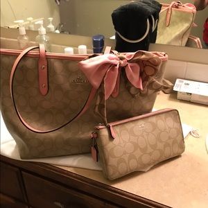 New coach tote, scarf, and wallet set